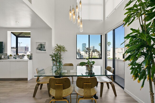 Foto del edificio - 1271 Granville Ave