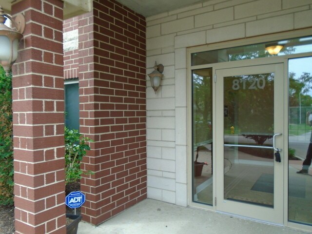 Building Photo - 8120 W Park Ave