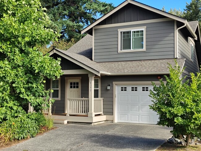 Building Photo - 4352 Sumac Ln