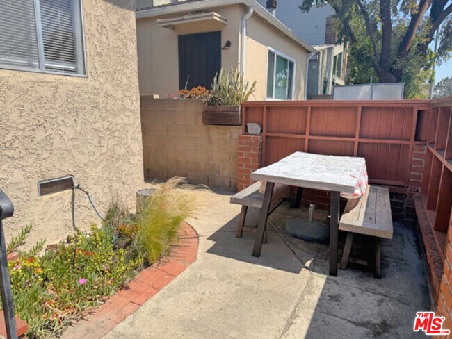 Foto del edificio - 407 Venice Blvd.