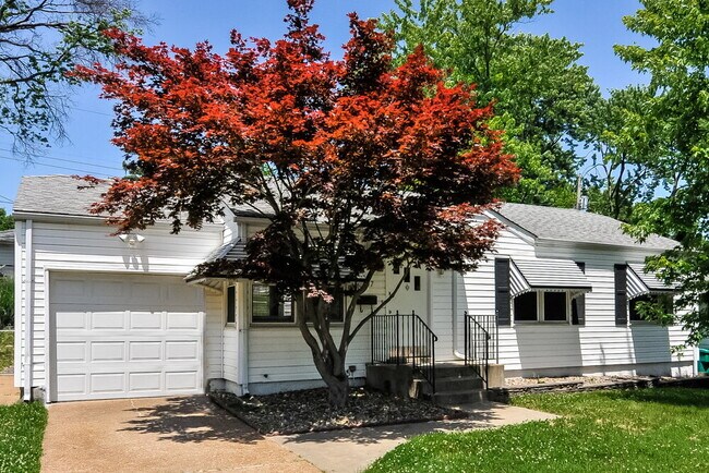 Building Photo - 1437 Ballard Dr