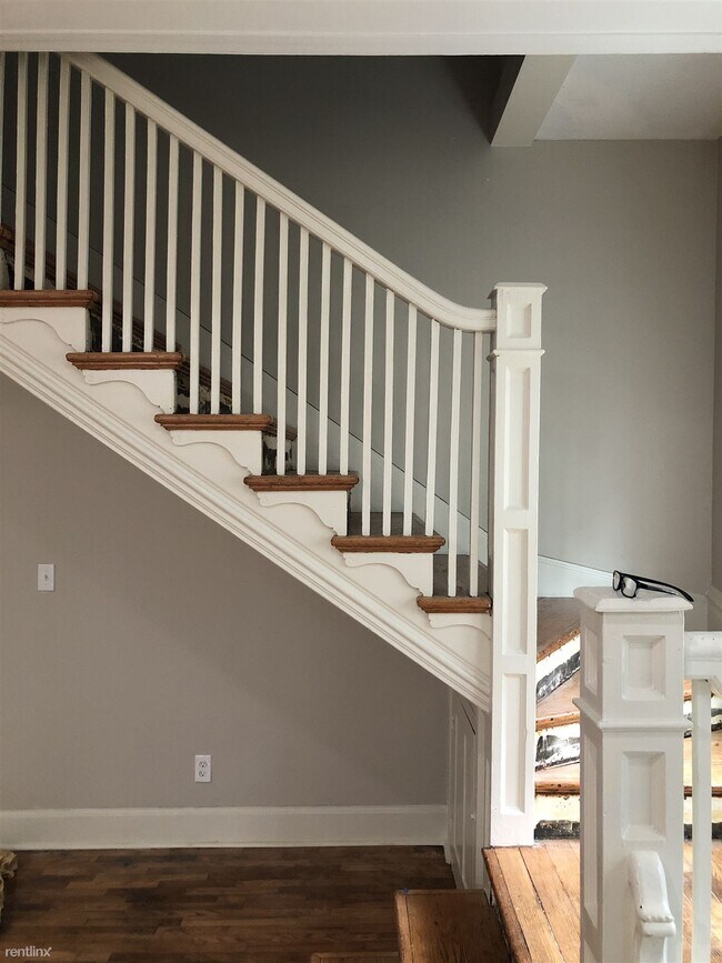 Foto del edificio - 3 br, 1.5 bath Duplex - 109 North Berrien ...