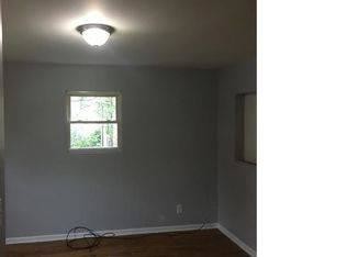 Building Photo - 1130 W 111th Pl