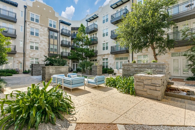 Foto del edificio - The Residences at La Cantera