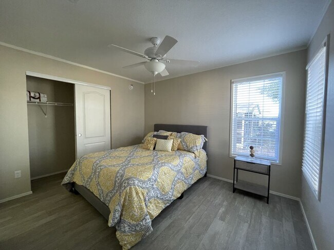 Foto del edificio - 6448 Golden Nugget Dr