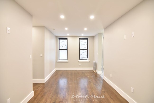 Foto del edificio - 85 Fairview Avenue