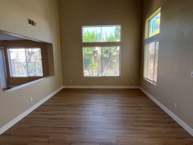 Building Photo - Central Fremont Single Family Gem has bran...
