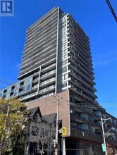 Building Photo - 120-1120 Parliament St