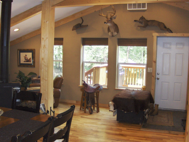 Primary Photo - 392 Willow Creek Rd