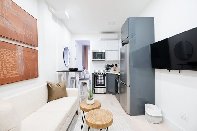 Foto del edificio - 515 W 48th St