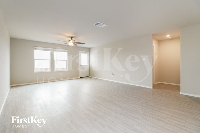 Foto del edificio - 13124 Thyme Wy