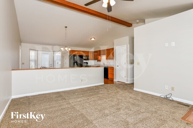 Foto del edificio - 70 Fawn Oaks Dr