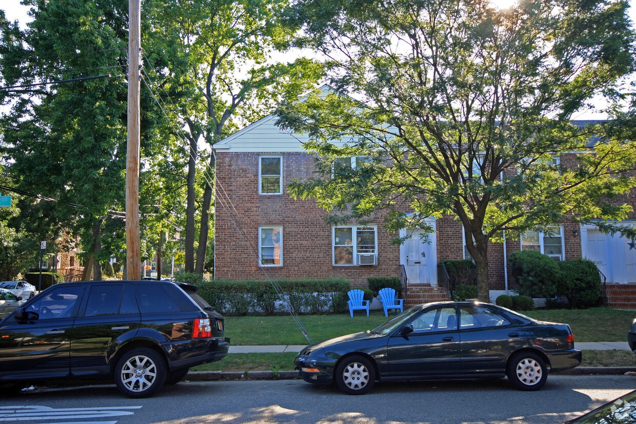 Building Photo - 3601 213th St