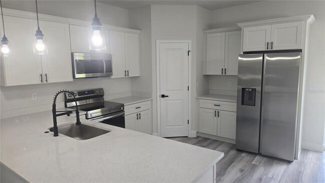 Building Photo - 15730 SW 40th Ave