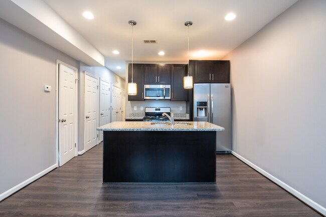 Building Photo - 1921 M St NE