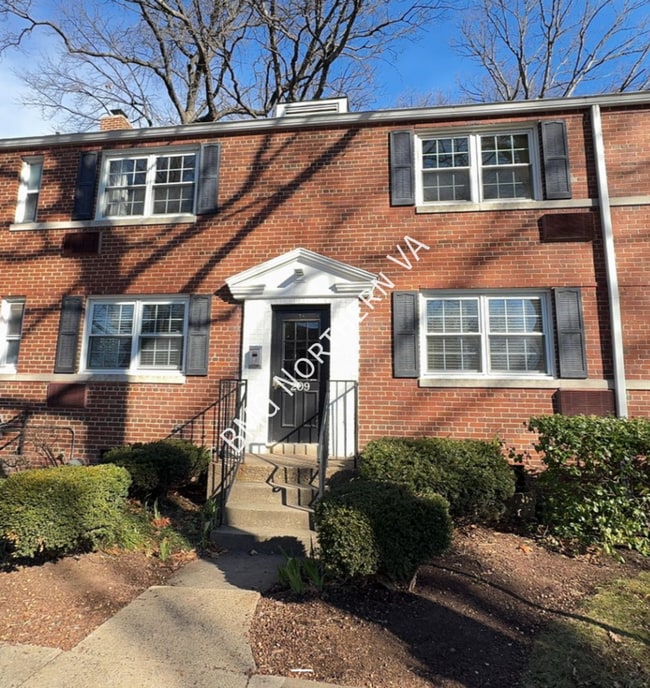 Building Photo - 209 N Trenton St