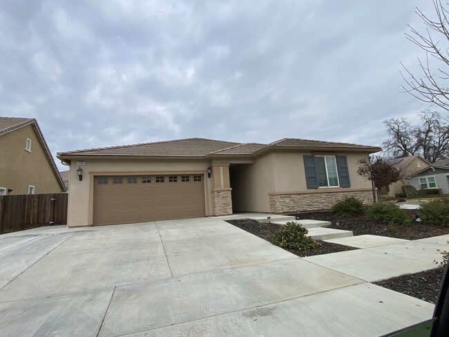 Building Photo - Beautiful Home in NW Visalia Rent Ready!