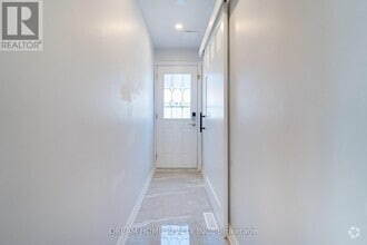 Building Photo - 6 Alcester Ct