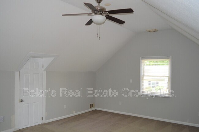 Foto del edificio - 6057 Rosslyn Ave