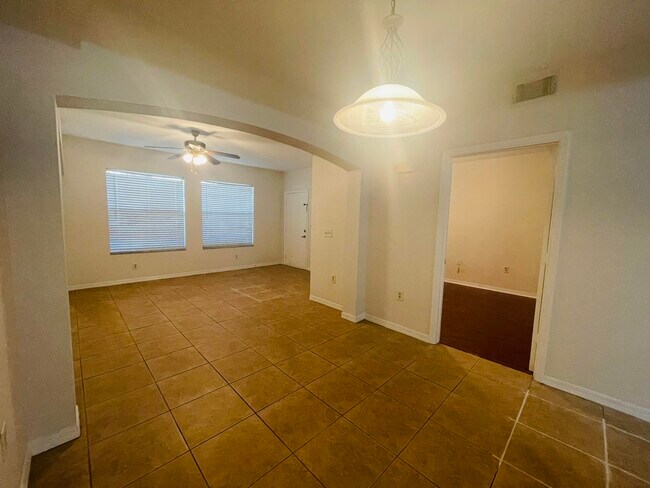 Foto del edificio - 168 SW Peacock Blvd