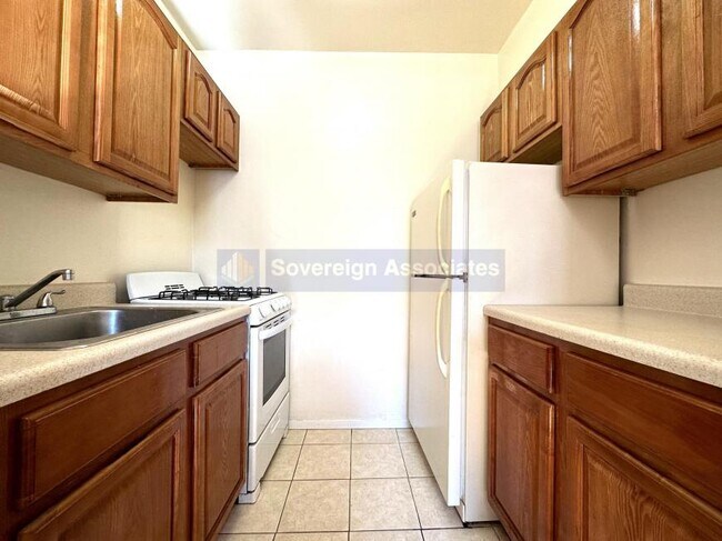 Foto del edificio - 0 bedroom in BRONX NY 10463