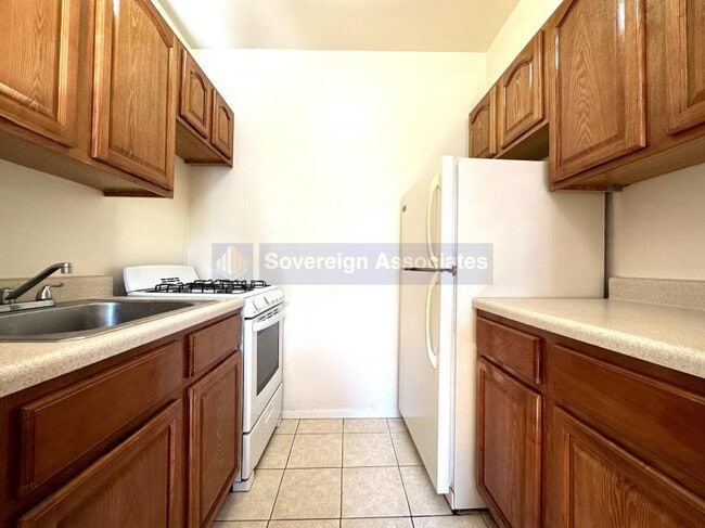 Building Photo - 0 bedroom in BRONX NY 10463