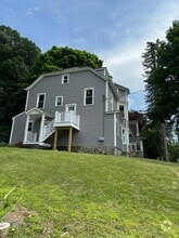 Building Photo - 301 E Main St