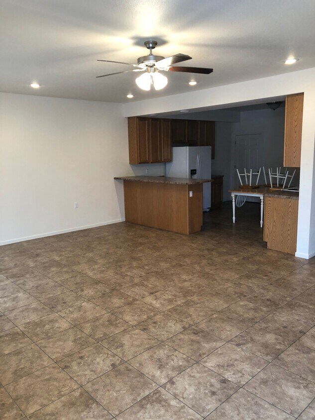 Foto principal - 401 E 16th St
