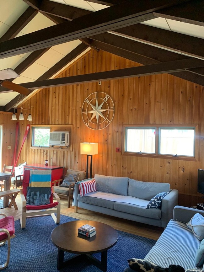 Building Photo - 20 Bungalow Ln