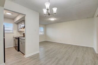 Building Photo - Highpoint North