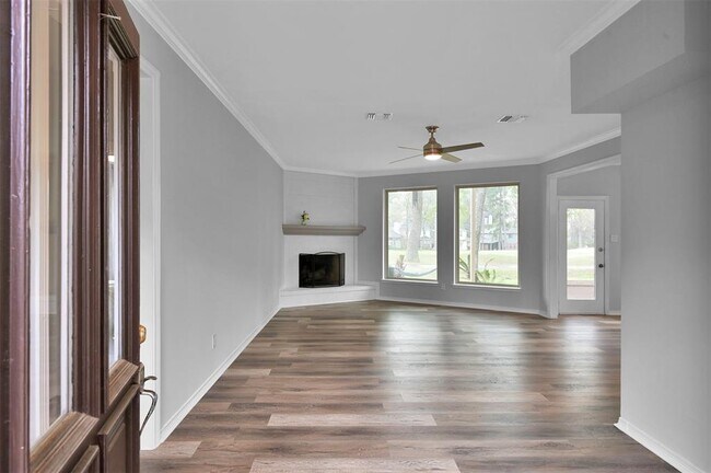 Foto del edificio - 13527 Summer Hill Dr