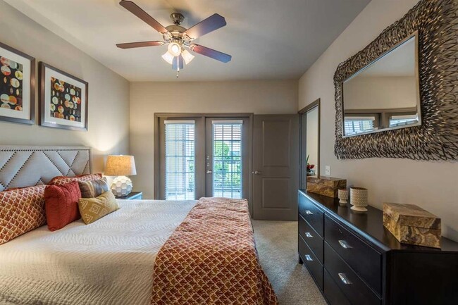 Building Photo - 14695 Briar Forest Dr