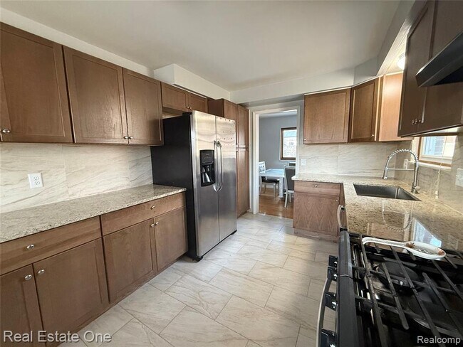 Foto del edificio - 6845 Plainfield St