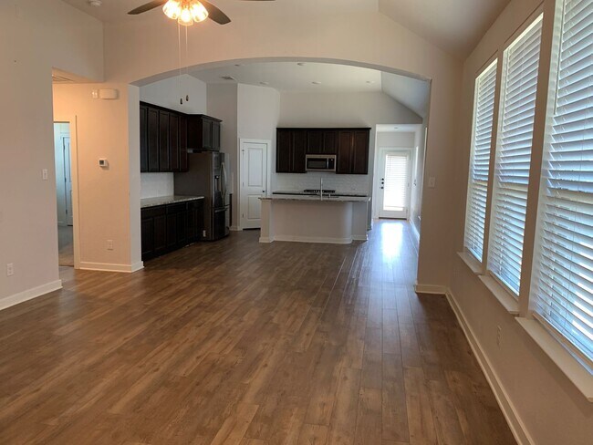 Building Photo - 231 Spinnaker Loop