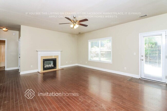 Foto del edificio - 5591 Hickory Stone Dr