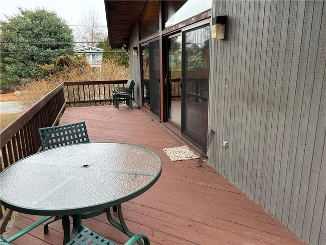 Foto del edificio - 278 Charlestown Beach Rd