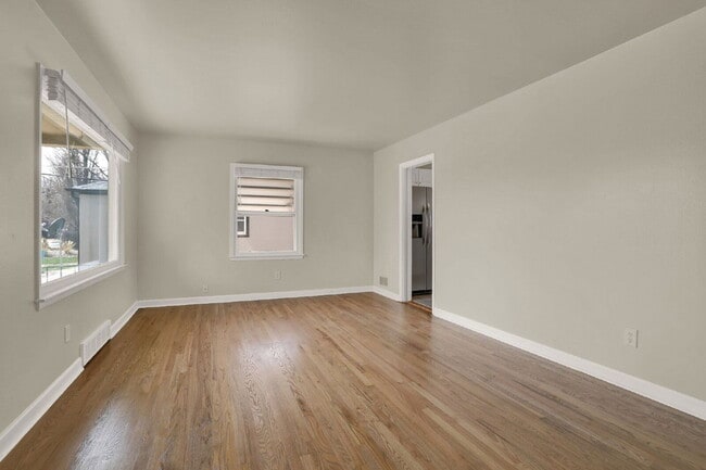 Building Photo - 2318 Templeton Gap Rd