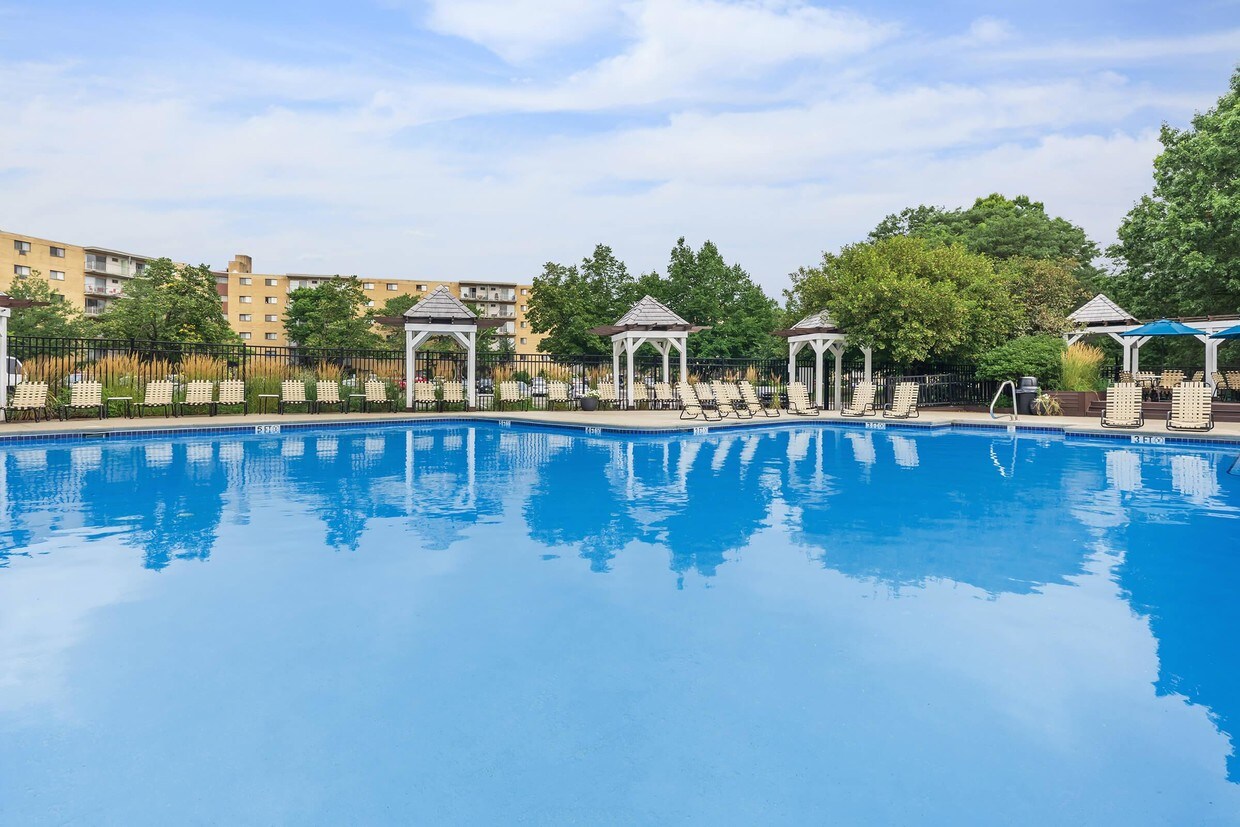 The Drake Apartments Mayfield Heights, OH