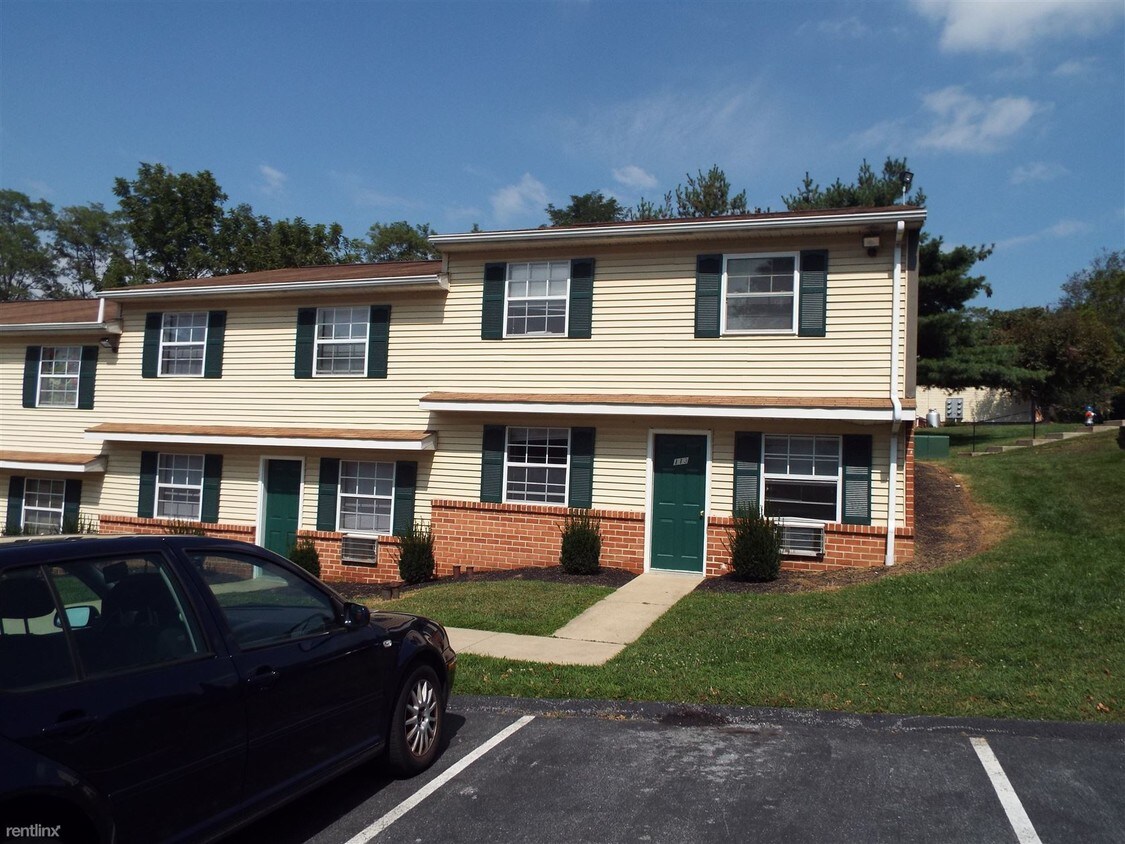 955 Campus Rd Unit Apt 113, Elizabethtown, PA 17022 Room for Rent in