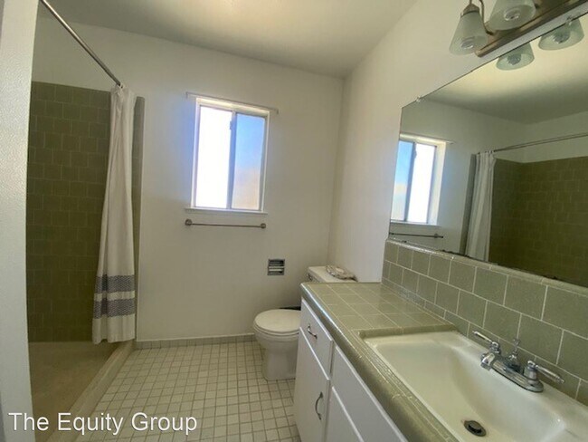 Building Photo - 3 br, 2 bath House - 2600 West Evergreen Ave