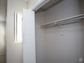 2Bd/2.5 Town Home - Meridian