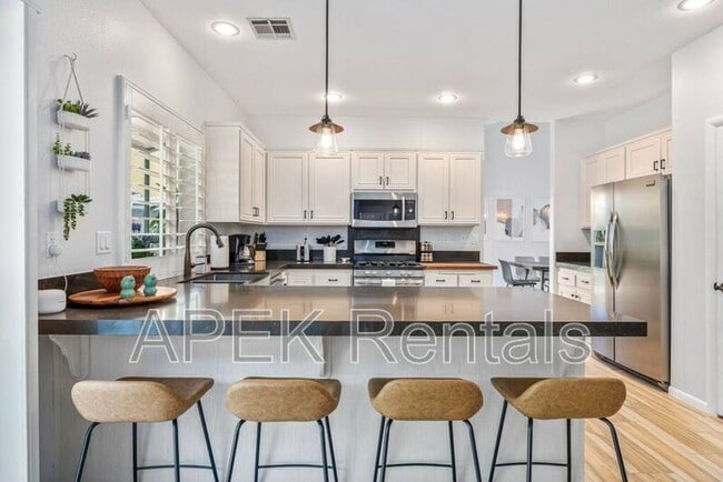 Building Photo - 79150 Ocotillo Dr