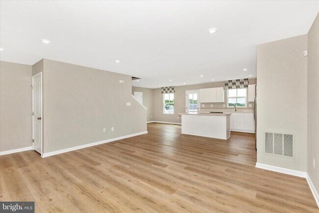 Foto del edificio - 38 Diopside Dr