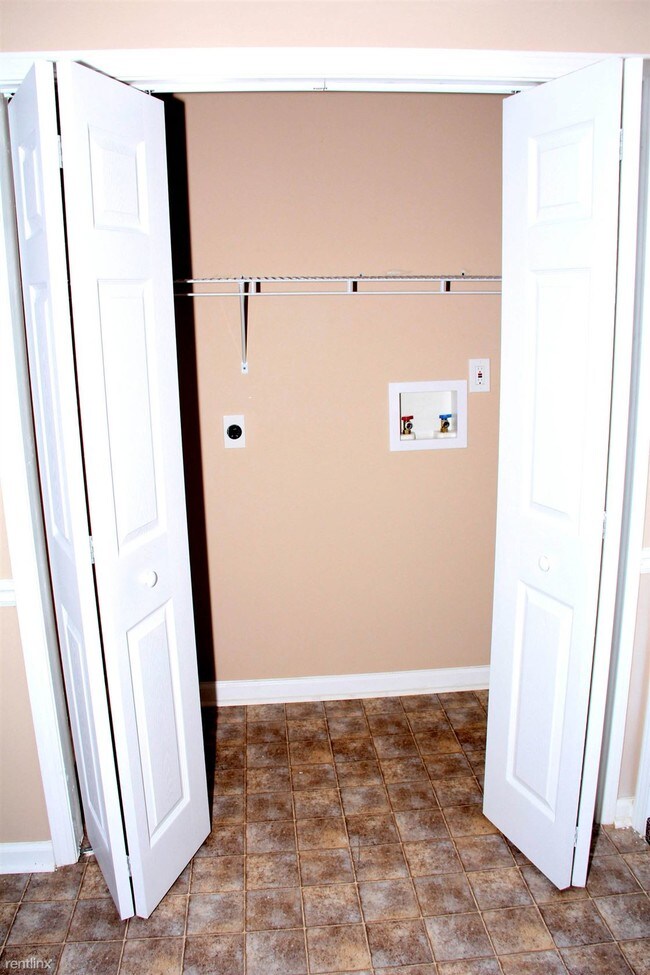 Building Photo - 3 br, 2 bath House - 3525 Broxton Lane