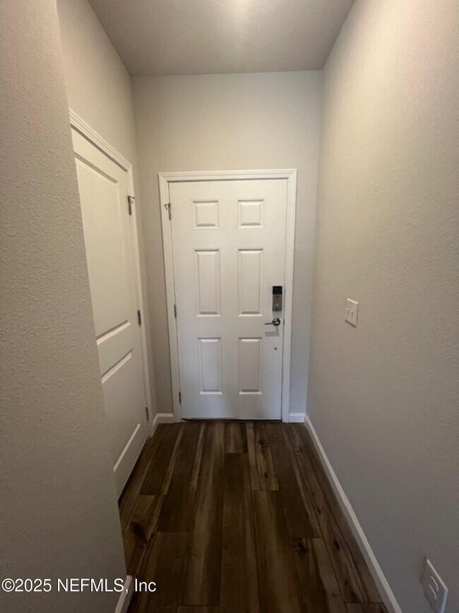 Building Photo - 14567 Macadamia Ln