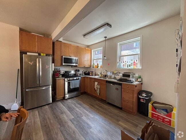 Building Photo - 5872 Shady Forbes Ter