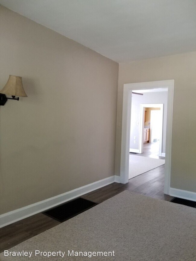 Foto del edificio - 5 br, 2.5 bath House - 425 N. Lincoln St