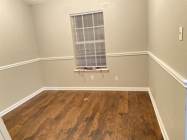 Foto del edificio - 7306 Dartmouth Dr