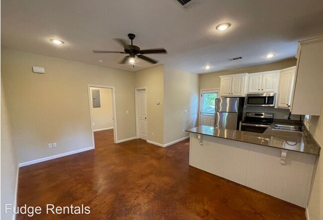Foto del edificio - 1 br, 1 bath House - 501 Riley