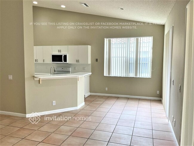 Building Photo - 936 Falling Water Rd